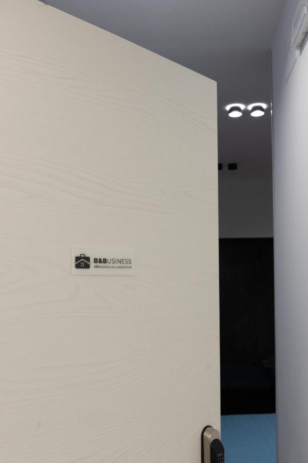 B&Business - Fibra Ultraveloce, Angolo Fitness, Smartworking & Parcheggio Coperto Su Richiesta Cosenza Exterior foto